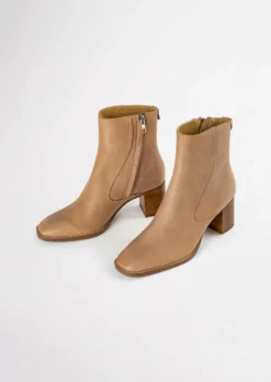 Tony Bianco Westley Caramel Diesel/Choc Wax 6.5cm Ankle Boots Shoes